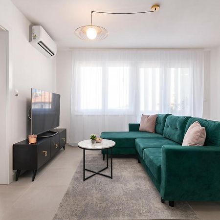 רוביני Ampelea Apartment מראה חיצוני תמונה