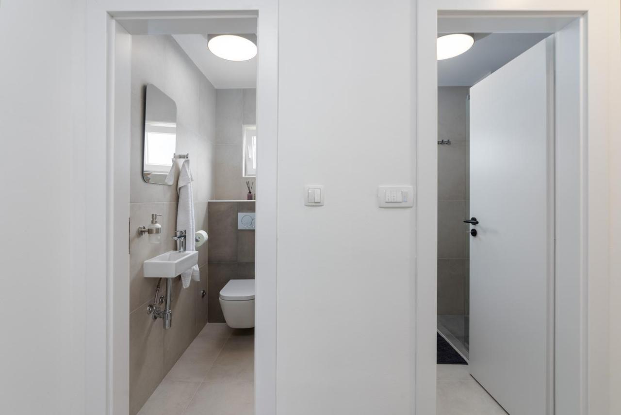 רוביני Ampelea Apartment מראה חיצוני תמונה